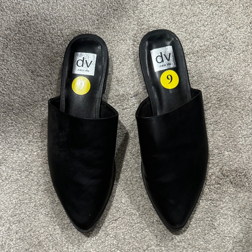 DV by Dolce Vita Women's Elegant Black Mules
